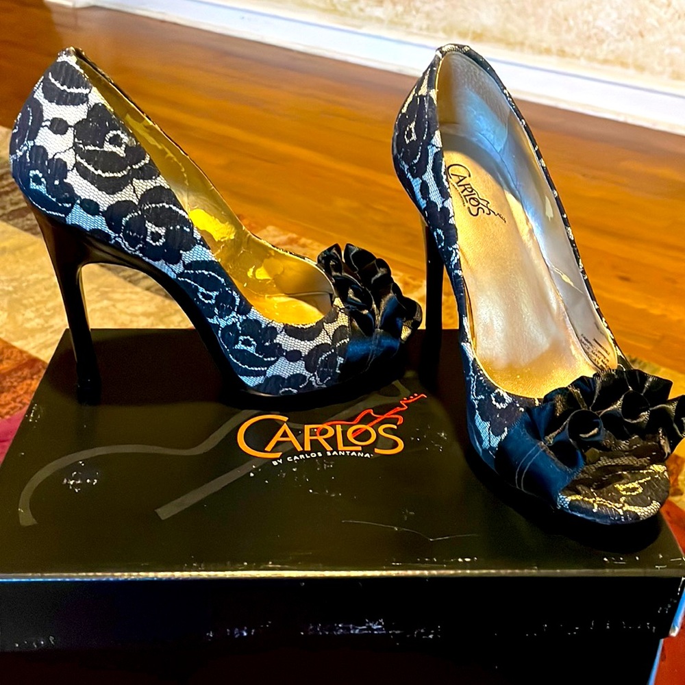 Carlos Santa beige satin heel shoes